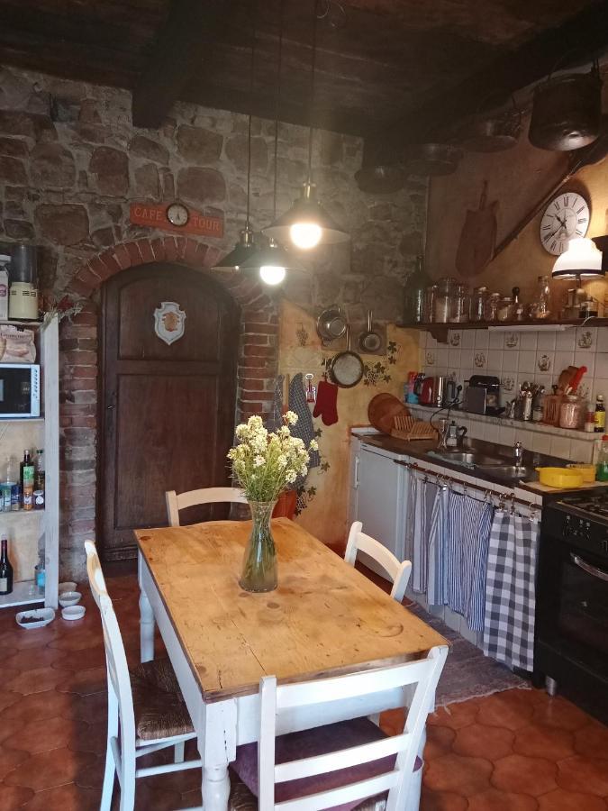 Morelli House Guest House Montalbo Exterior photo